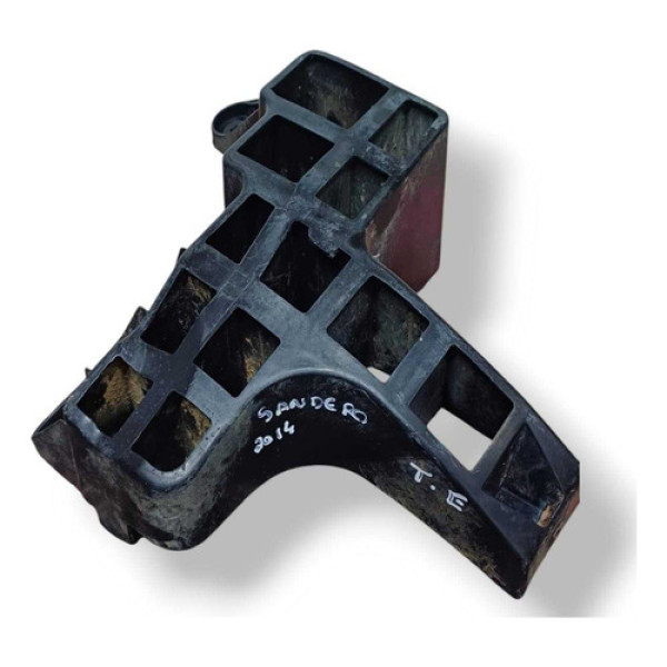 Guia Parachoque Traseiro Esquerdo Sandero 2014 8200531545