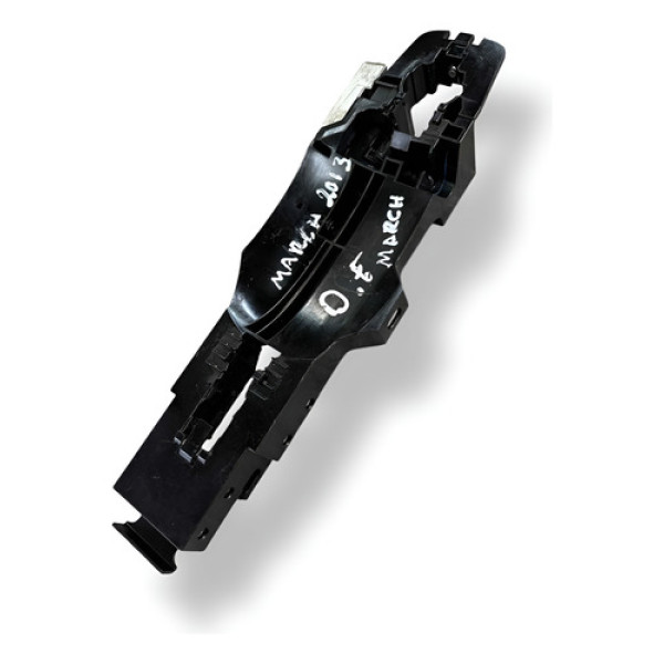 Suporte Maçaneta Dianteira Esquerda Nissan March 1.6  2013 Preto