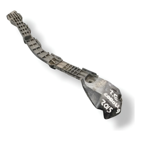 Guia Parachoque Traseiro Esquerdo Corolla 2015/19 5257602150