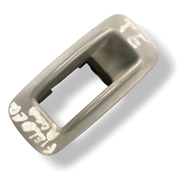 Moldura Botão Vidro Traseiro Esquerdo Toyota Fielder 2005