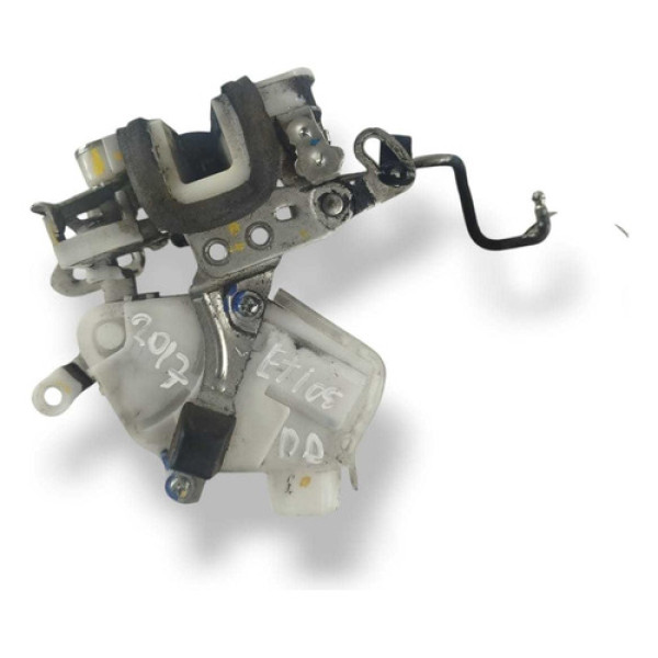 Fechadura Dianteira Direita Toyota  Etios 1.5 2014 A 2017