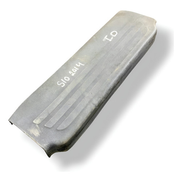 Soleira Porta Traseira Direita Chevrolet S10 2014 Bm2480165 Preto