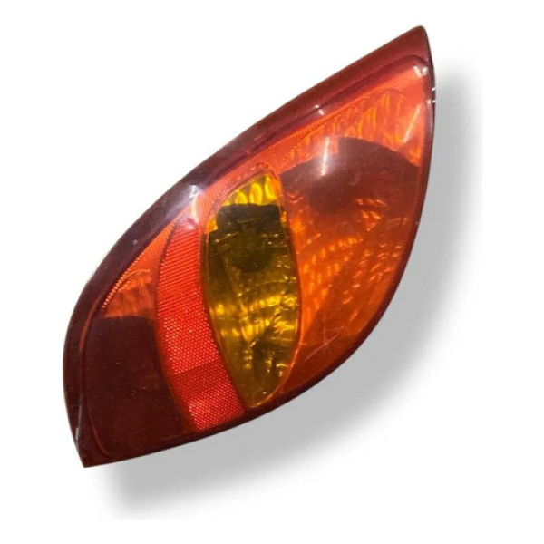 Lanterna Lado Esquerda Chevrolet  Celta 2001 2002 2004 Esquerdo/motorista Vermelho