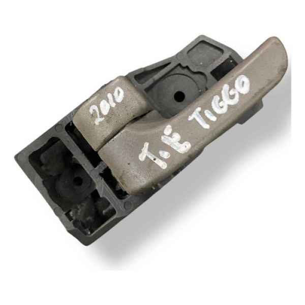 Maçaneta Interna Traseira Esquerda Chery Tiggo 2 T116105130 Preto Traseira