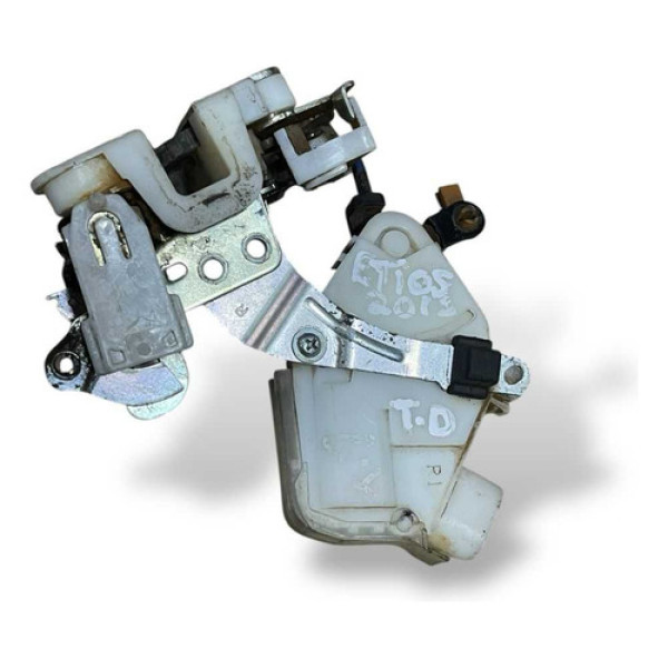 Fechadura Porta Traseira Dirieta Toyota Etios 2013/2014/2015