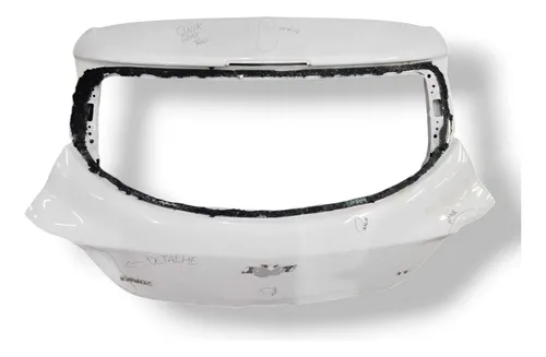 Tampa Traseira Porta Malas Chevrolet Onix 2013/2019 Detalhe Branco