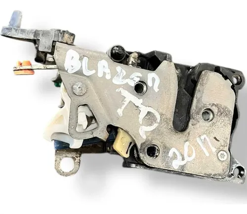 Fechadura Porta Traseira Direita Chevrolet Blazer 2.4 2010